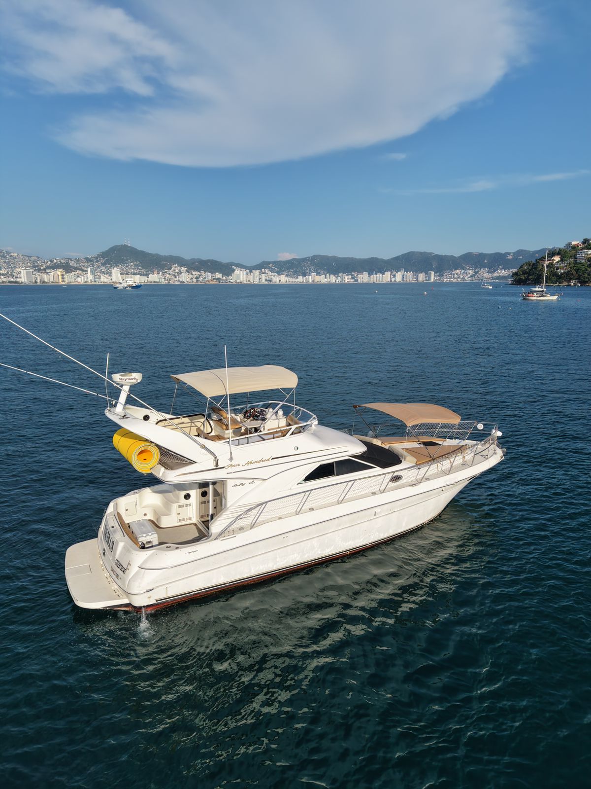 🛥️ Marca Sea Ray "Nautilus" 👥 Capacidad: 15 personas