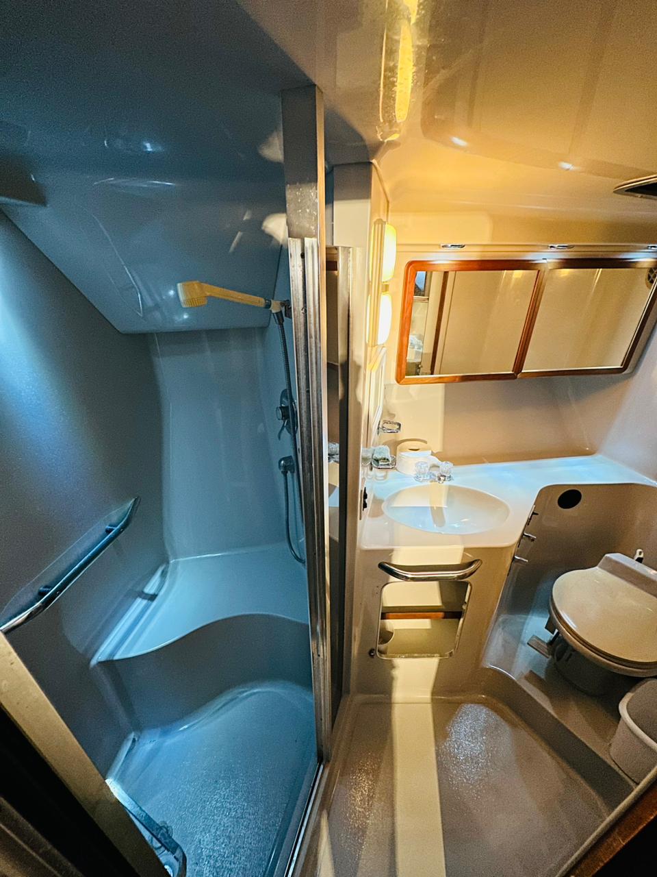 🛥️ Marca Sea Ray "Hipnotik" 👥 Capacidad: 15 personas - Image 7