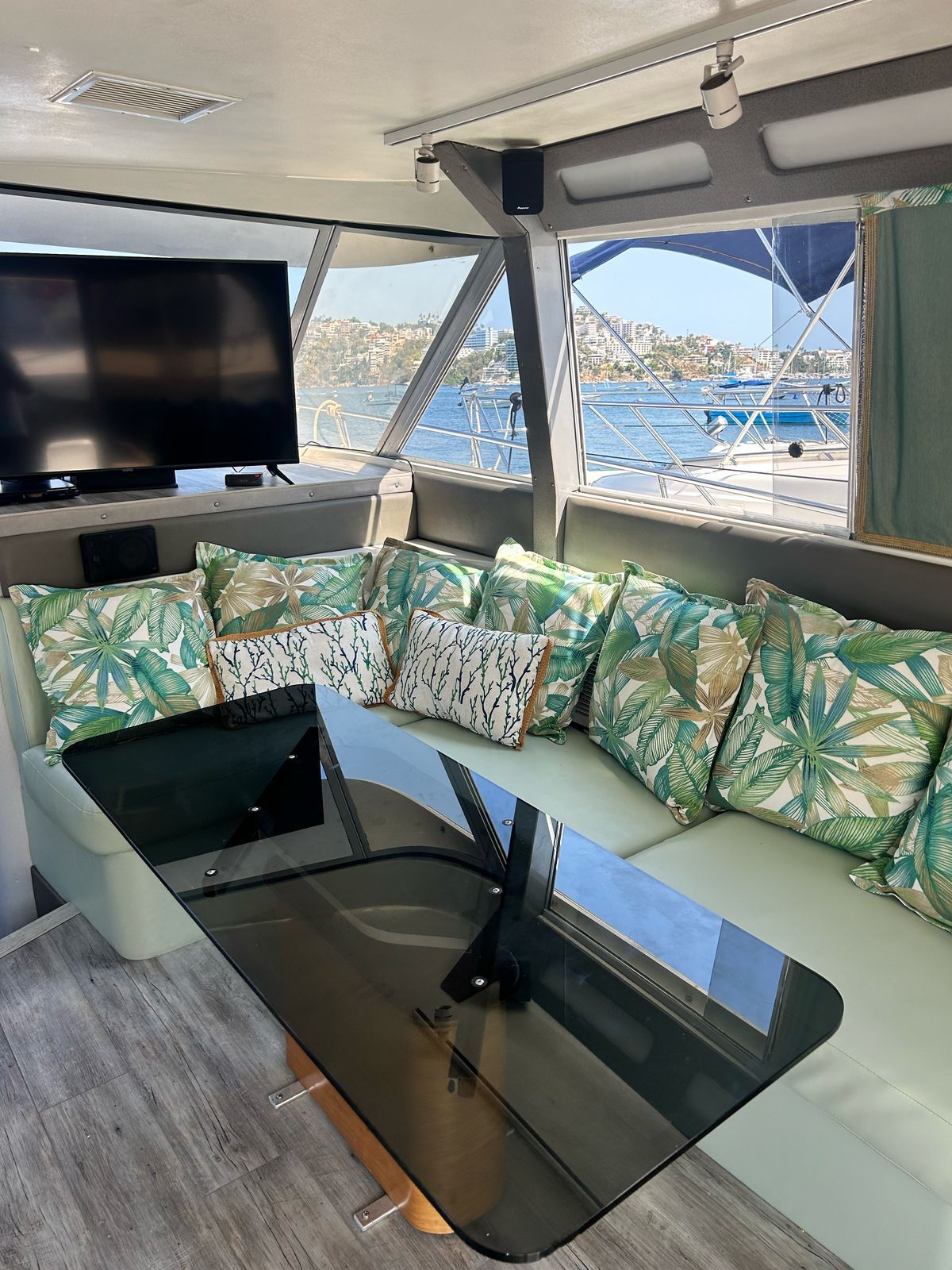 🛥️ Marca Trojan "Pelangochito" 👥 Capacidad: 17 personas - Image 4