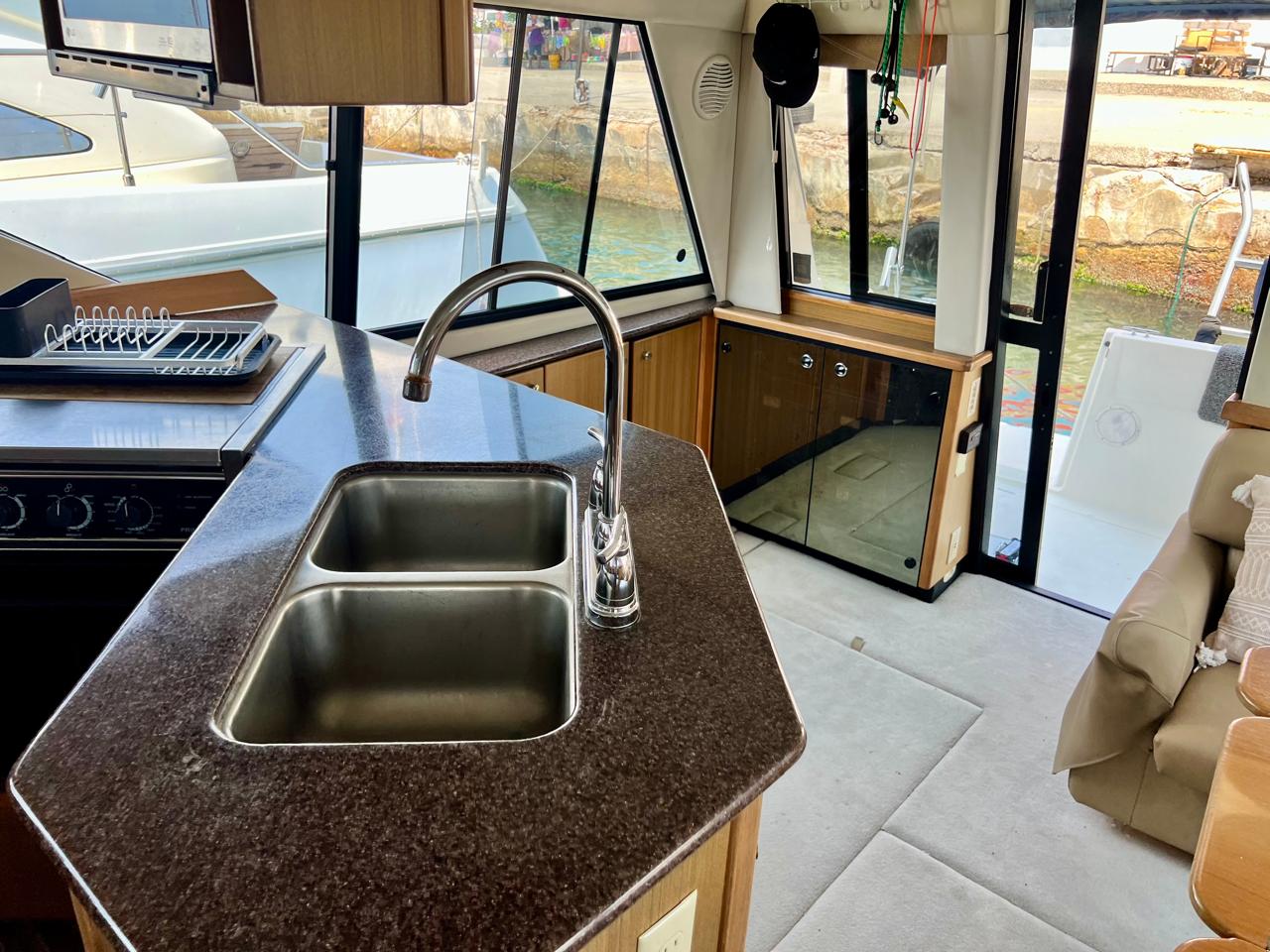 🛥️ Marca Baylinner "Sonrisa" 👥 Capacidad: 15 personas - Image 5